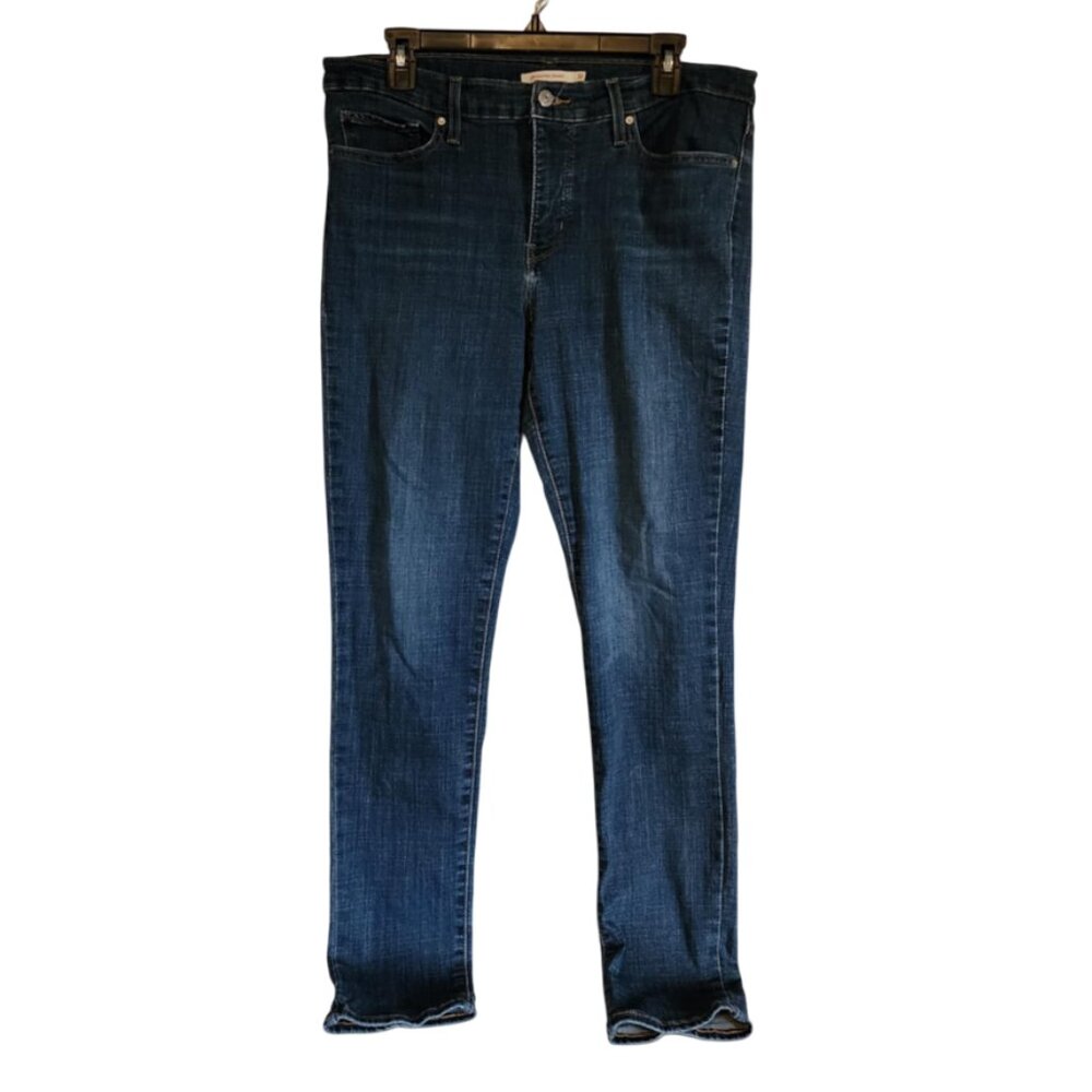 EUC Levis 314 Shaping Straight Blue Denim Jeans
